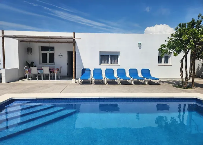 Parisito Sancti Petri - Villa Amplia Con Piscina Privada